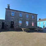 Clonbur House - One Bedroom Apartment