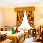 Westwood Hotel
