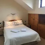 Crescent Close Guest House
