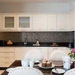 Jameson Court Apartments