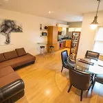 Stylish, Spacious 3 Bedroom Townhouse