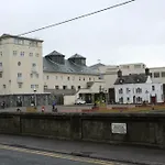 Spanish Arch Apartments