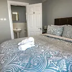 Executive Harbour Suites C