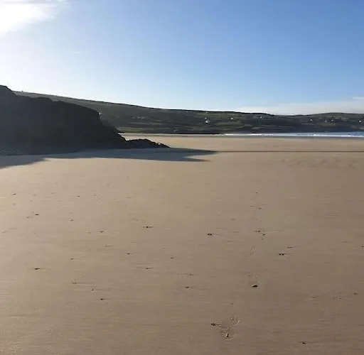 Tom Jacks, Coastal Views And Beach Walks Connemara