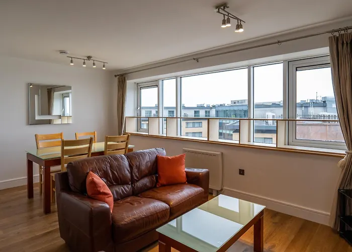 Geata Na Cathrach - Galway Lakeside Apartments