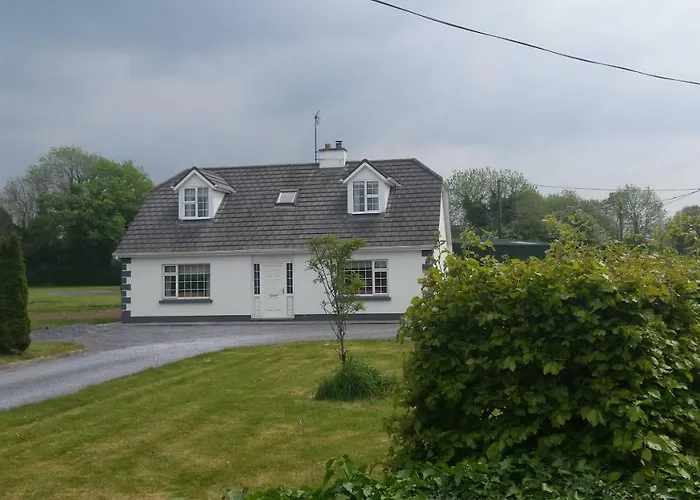 Cloonboo Lodge With Tours Sleeps 12