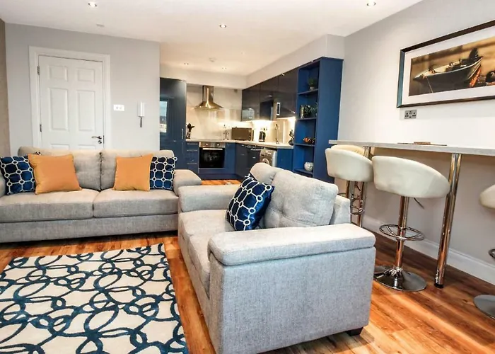 Executive Harbour Suites C