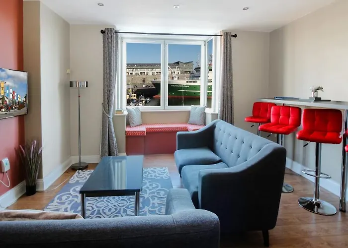 Executive Harbour Suites A