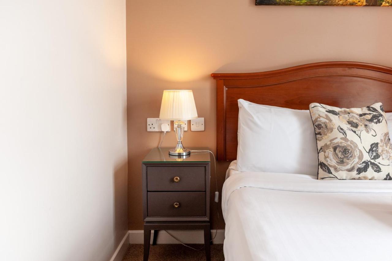 Hotel Thirteen On The Green - Eyre Square