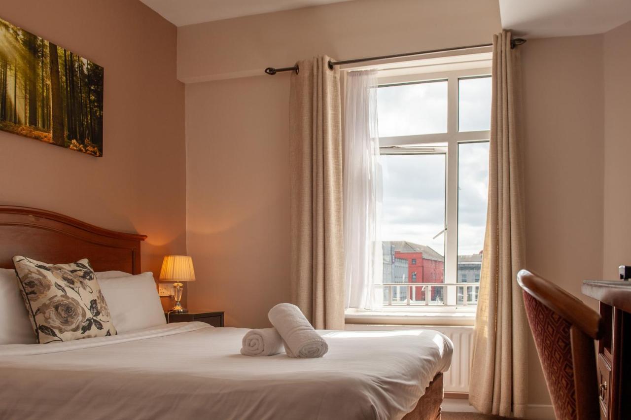 Thirteen On The Green - Eyre Square 3* Galway
