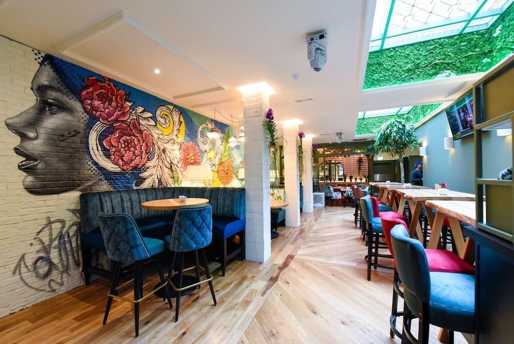 Hyde Hotel