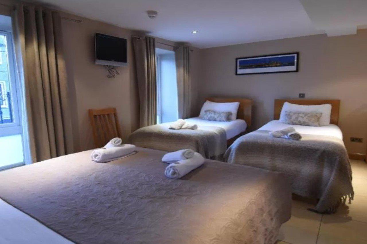 Guest house The Eyre Square Townhouse