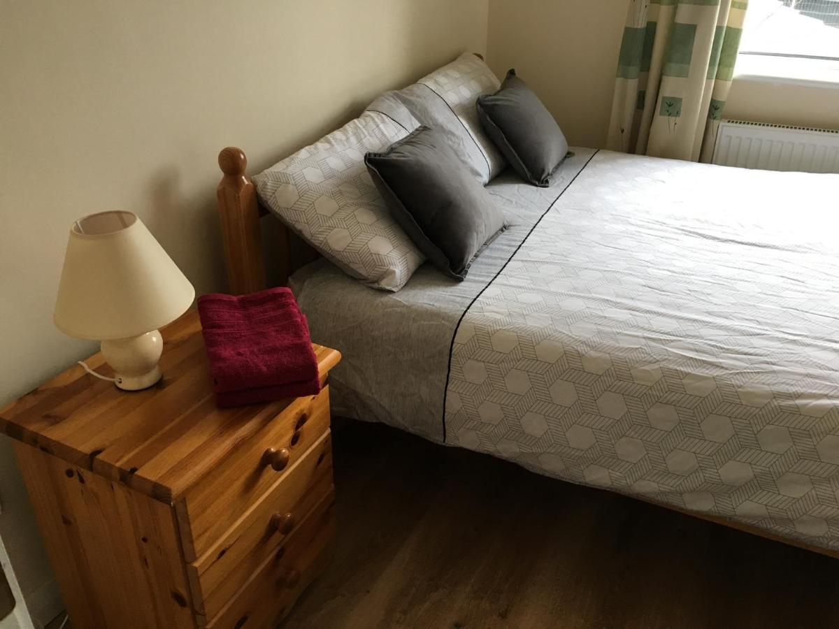 Double & Twin Rahoon Homestay Galway