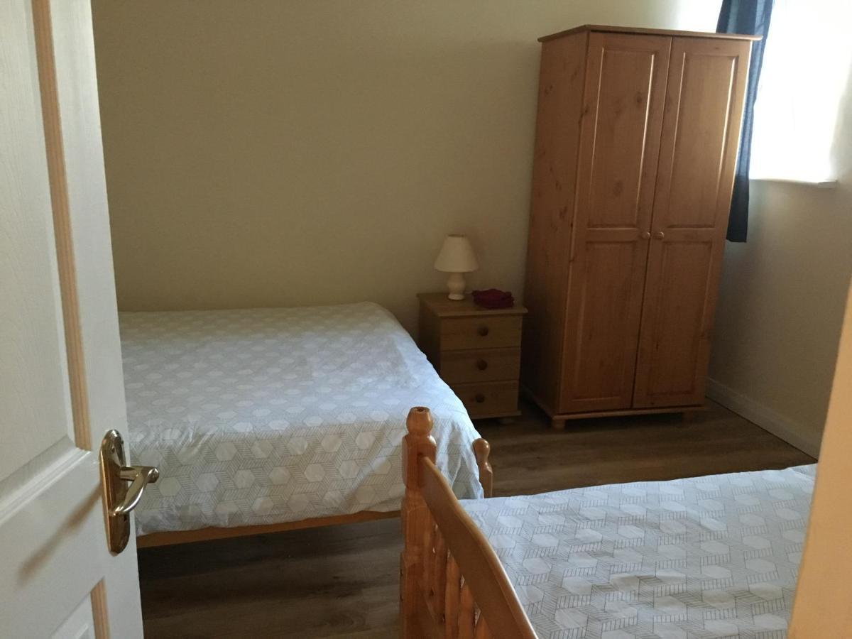 Double & Twin Rahoon Homestay *