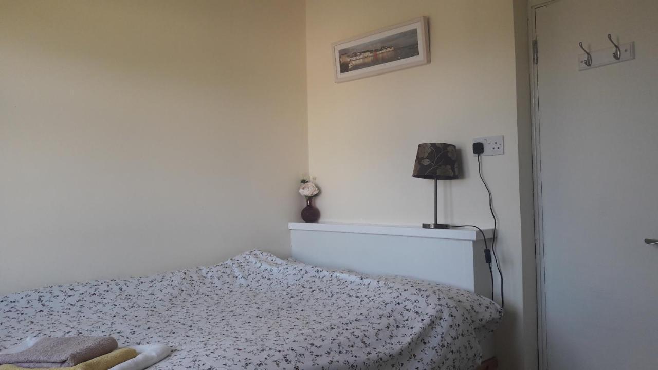 Bed & Breakfast Budget - Knocknacarra, *