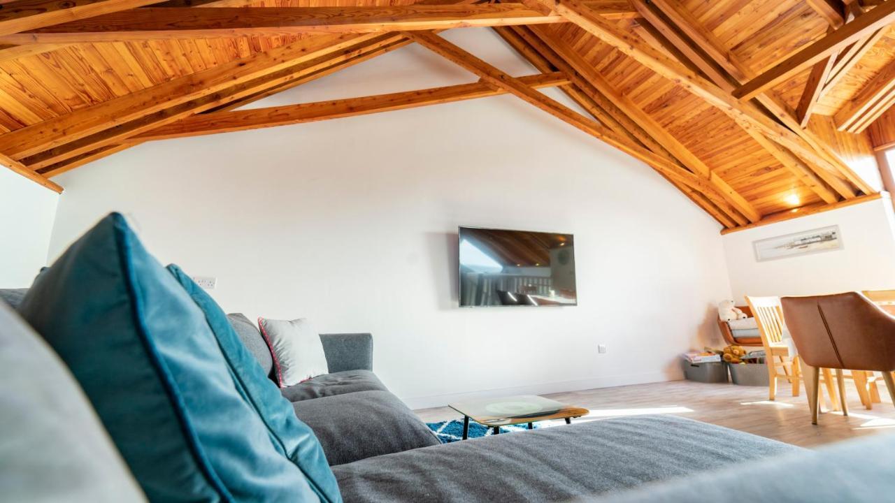 Stylish, Spacious Sea View House * Galway