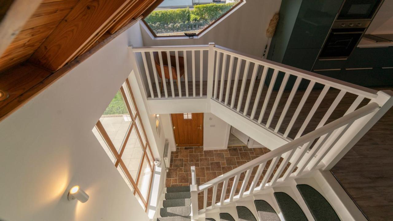 Stylish, Spacious Sea View House