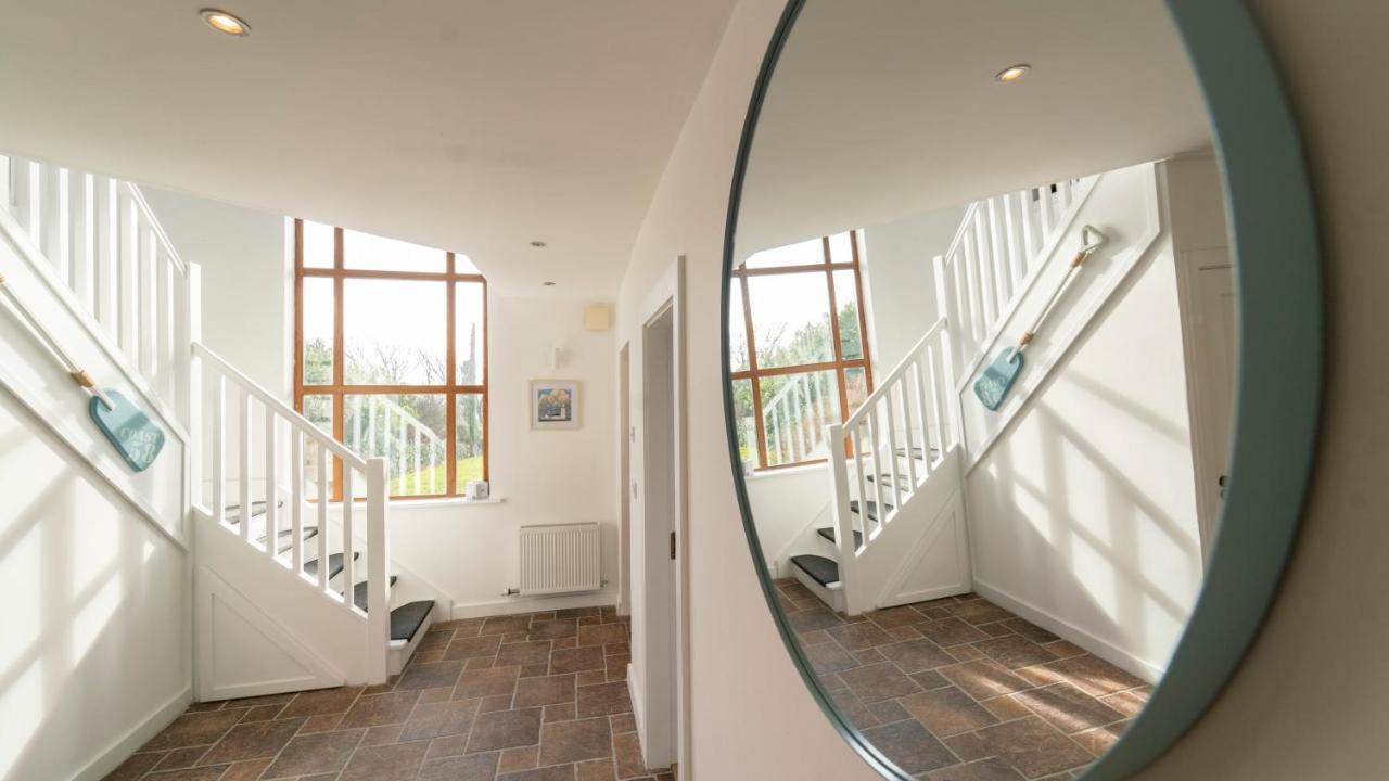 Stylish, Spacious Sea View House