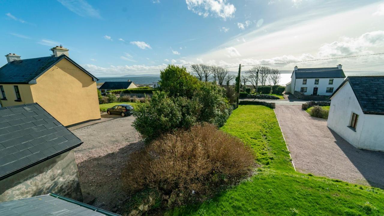Stylish, Spacious Sea View House Holiday home *