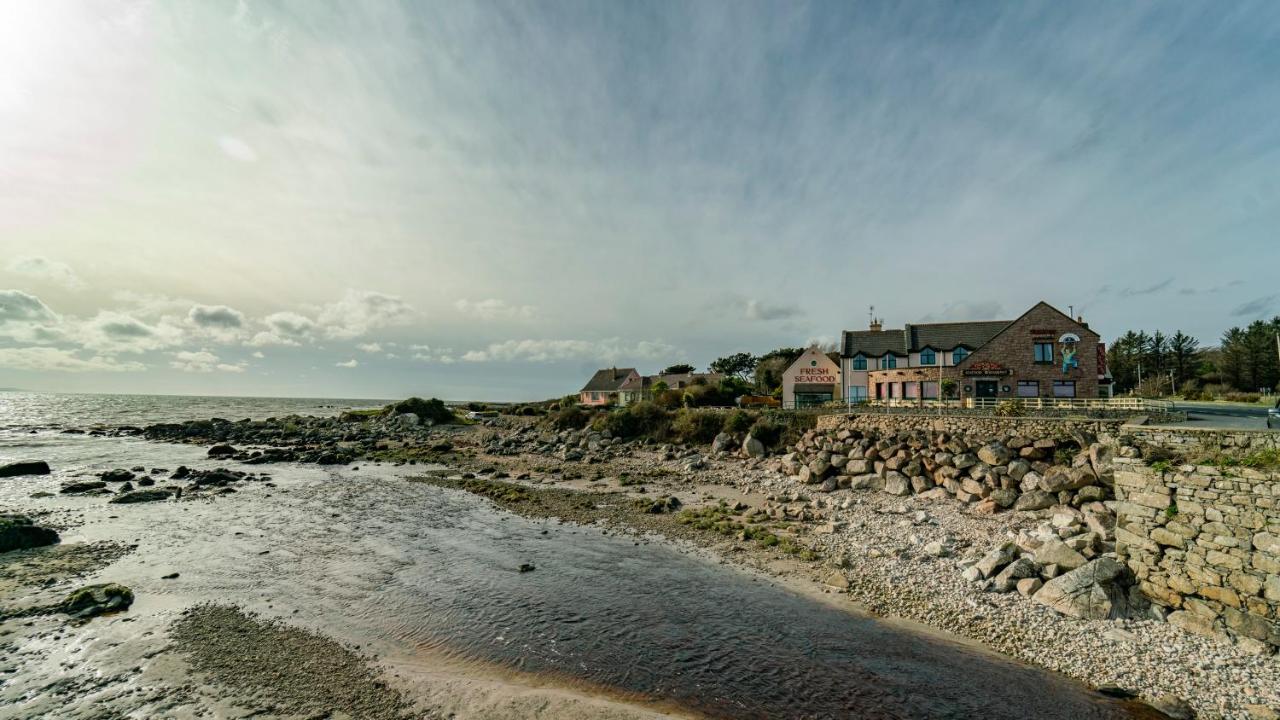 Stylish, Spacious Sea View House *
