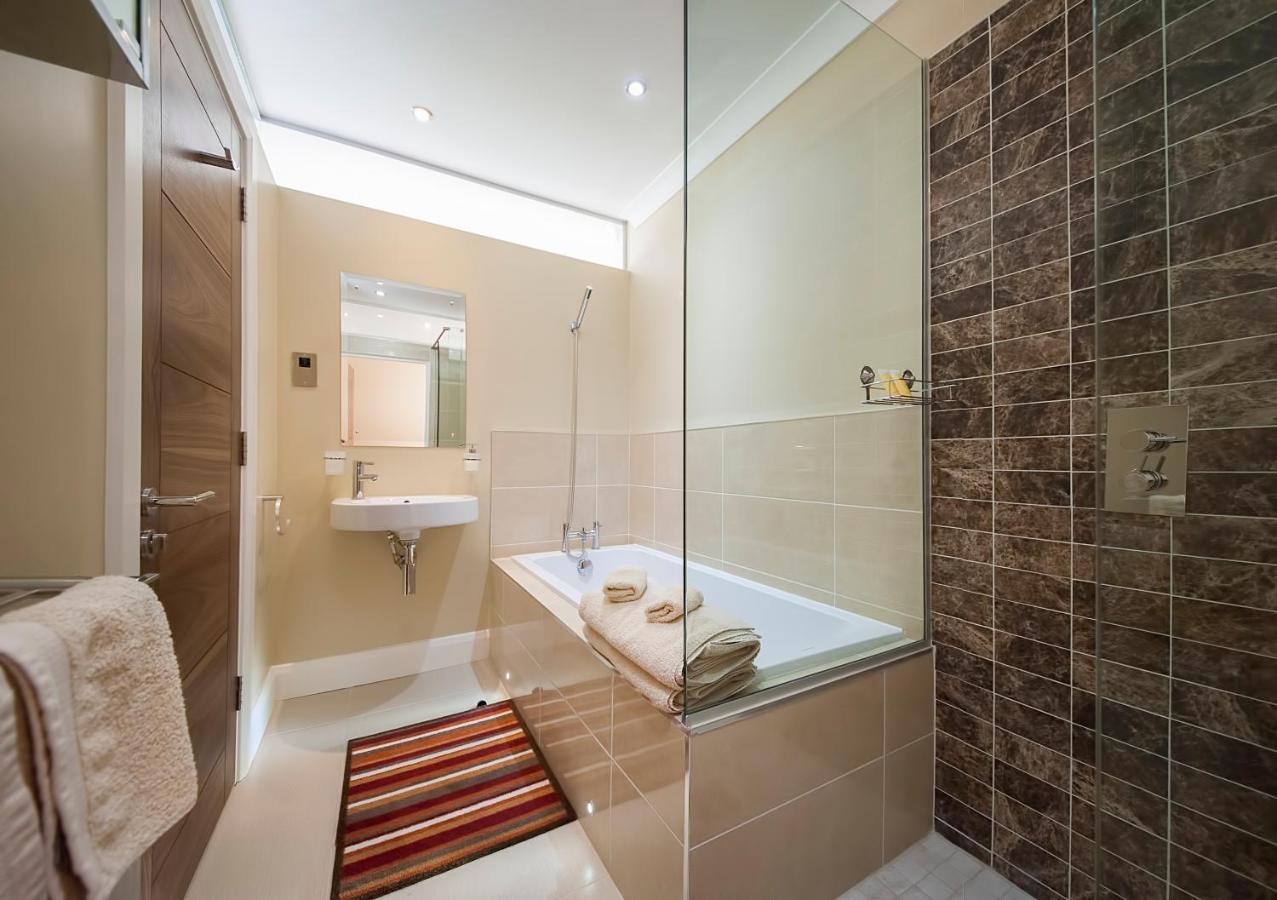 Sea Breeze 5* Galway