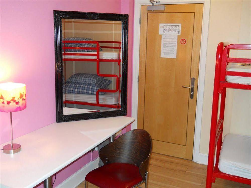 Hostel Snoozles Centre *