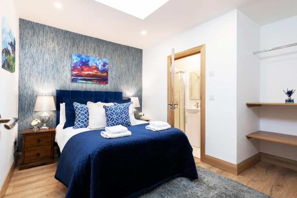 Apartment Luxury - Center - Large Garden With Hot Tub -7 Bedrooms-4 Bathrooms *