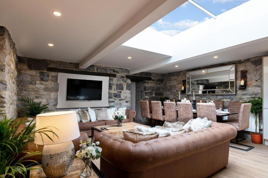 Luxury - Center - Large Garden With Hot Tub -7 Bedrooms-4 Bathrooms Apartment