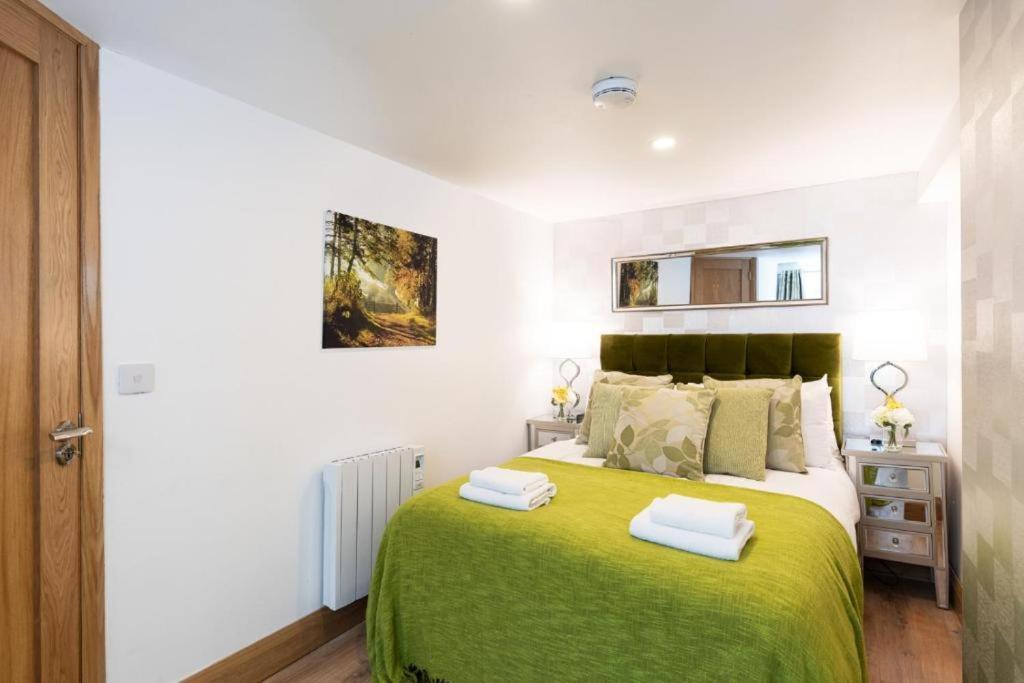 Luxury - Center - Large Garden With Hot Tub -7 Bedrooms-4 Bathrooms Apartment
