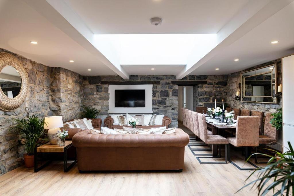 Apartment Luxury - Center - Large Garden With Hot Tub -7 Bedrooms-4 Bathrooms *