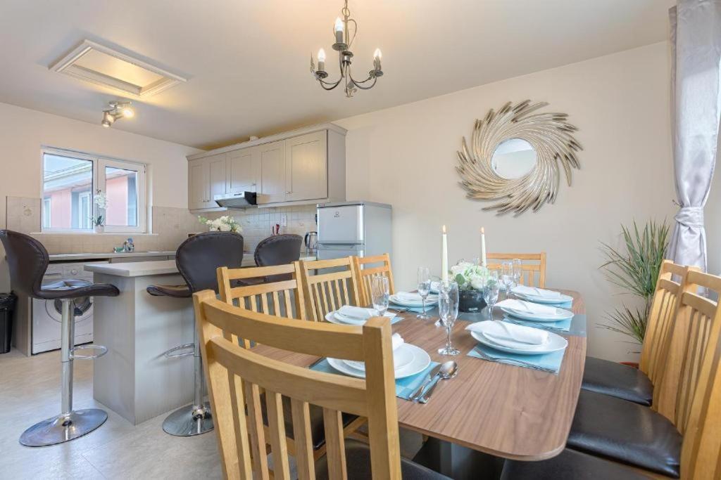 Apartment Town Square Townhouse - Location In