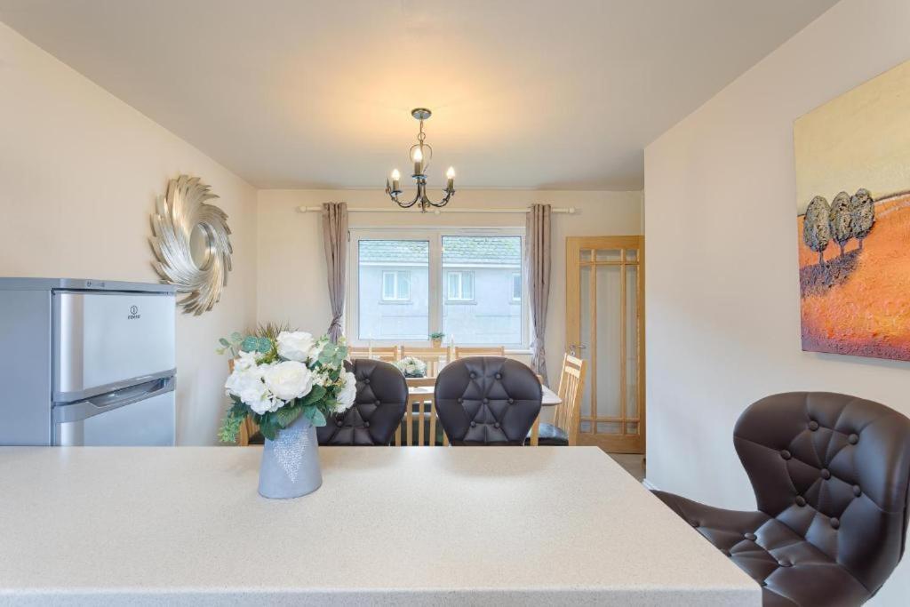 Apartment Town Square Townhouse - Location In Galway