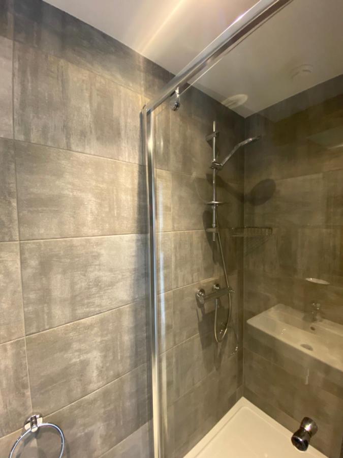 Eyre Square Self Catering * Galway
