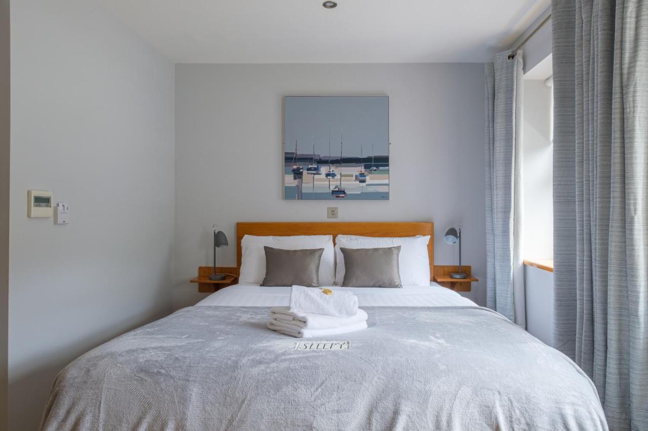 Guest house The Eyre Square Townhouse