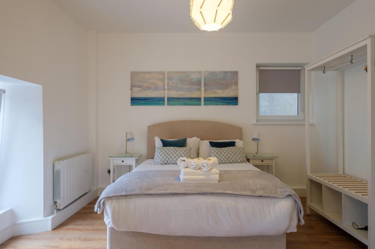 The Eyre Square Townhouse