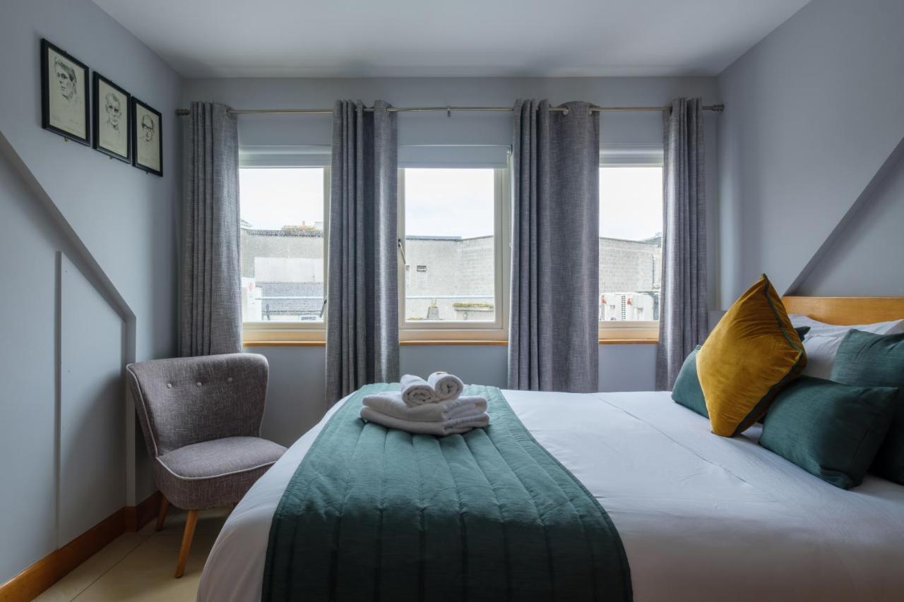Guest house The Eyre Square Townhouse