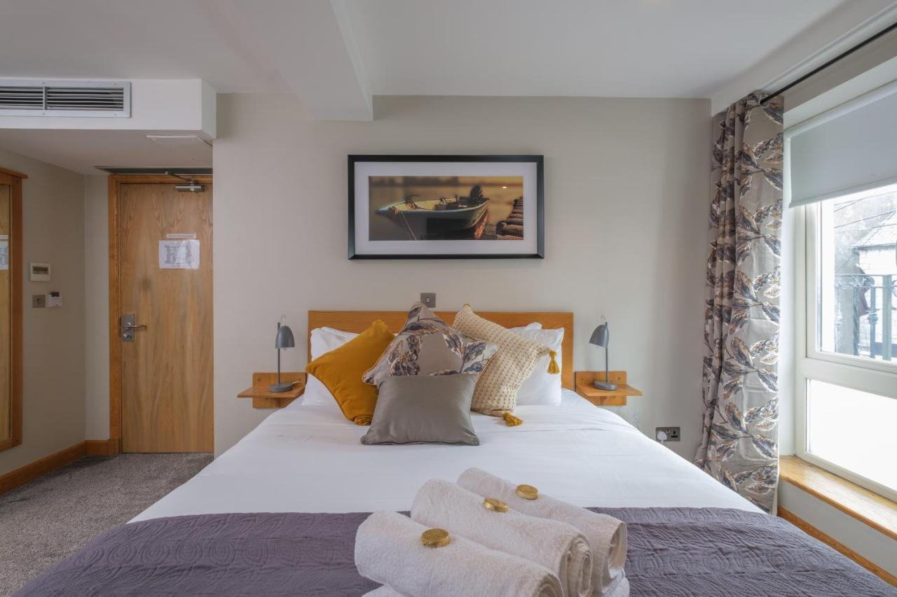 The Eyre Square Townhouse 3*