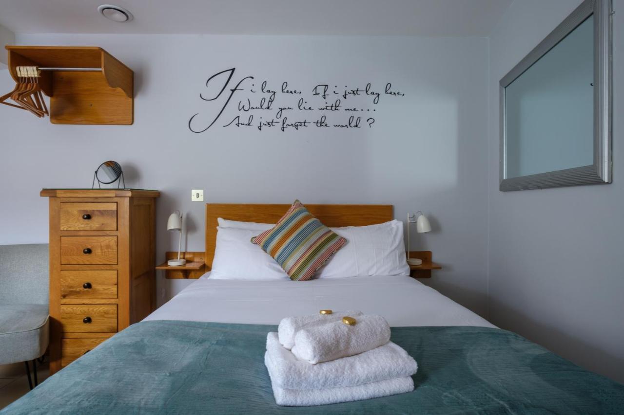 Guest house The Eyre Square Townhouse Galway