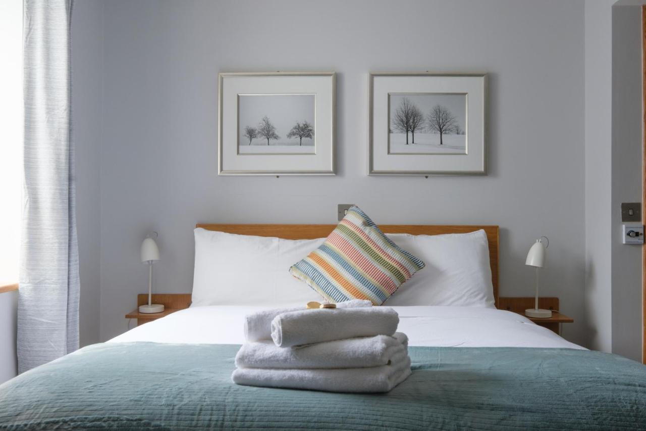 The Eyre Square Townhouse 3*
