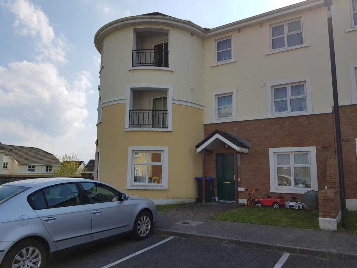 Spacious House In Castlegar Galway