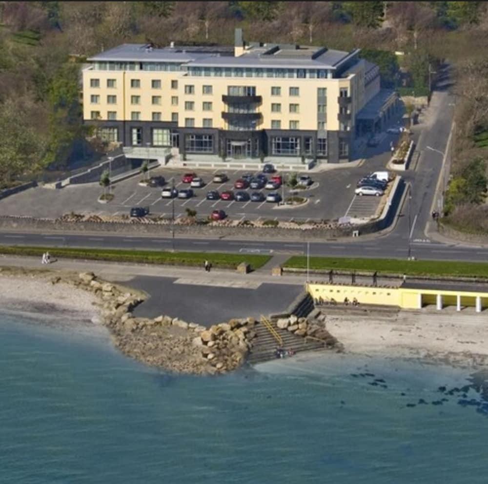 Salthill 4*
