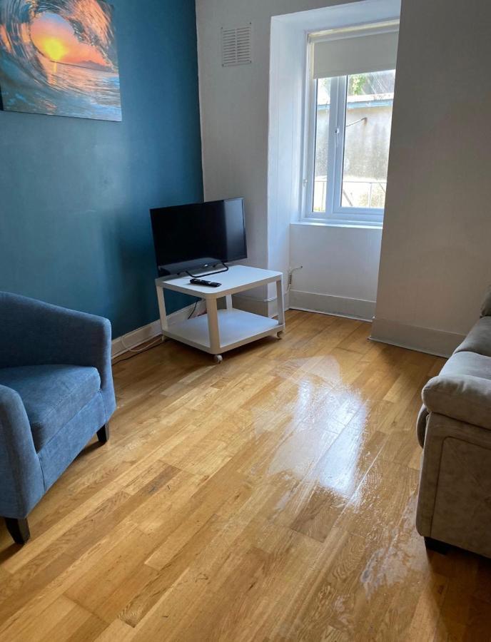 Apartment Cheap Budget *
