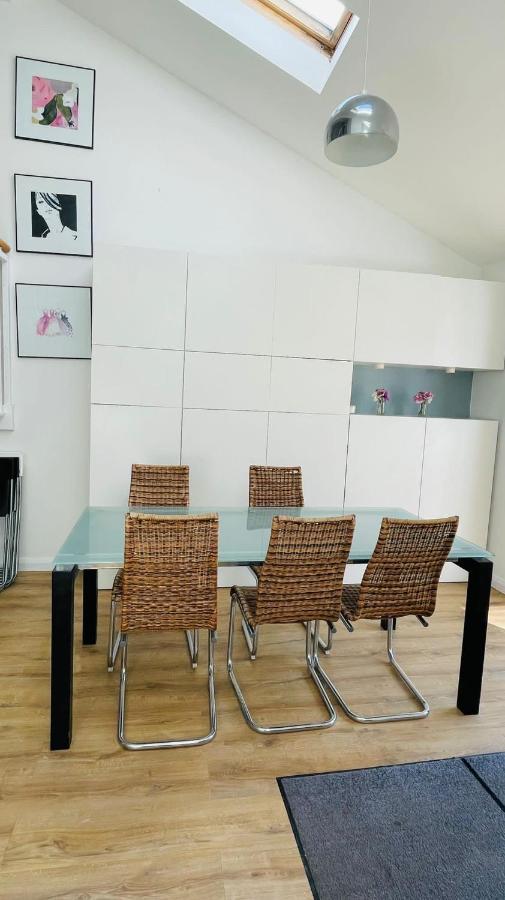 Modern Centre House * Galway