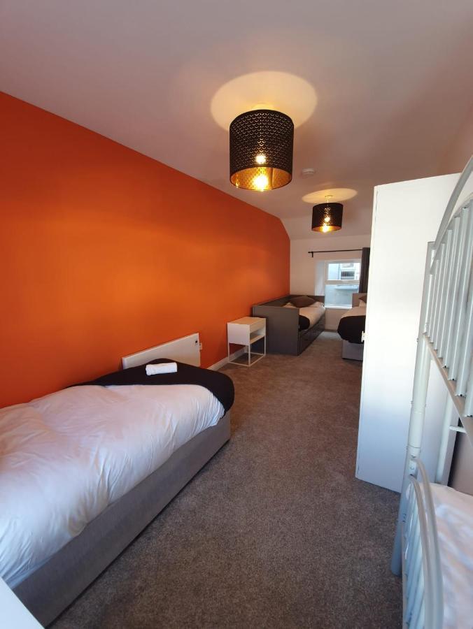 Large Townhouse In The Heart Of No 12 Holiday home *
