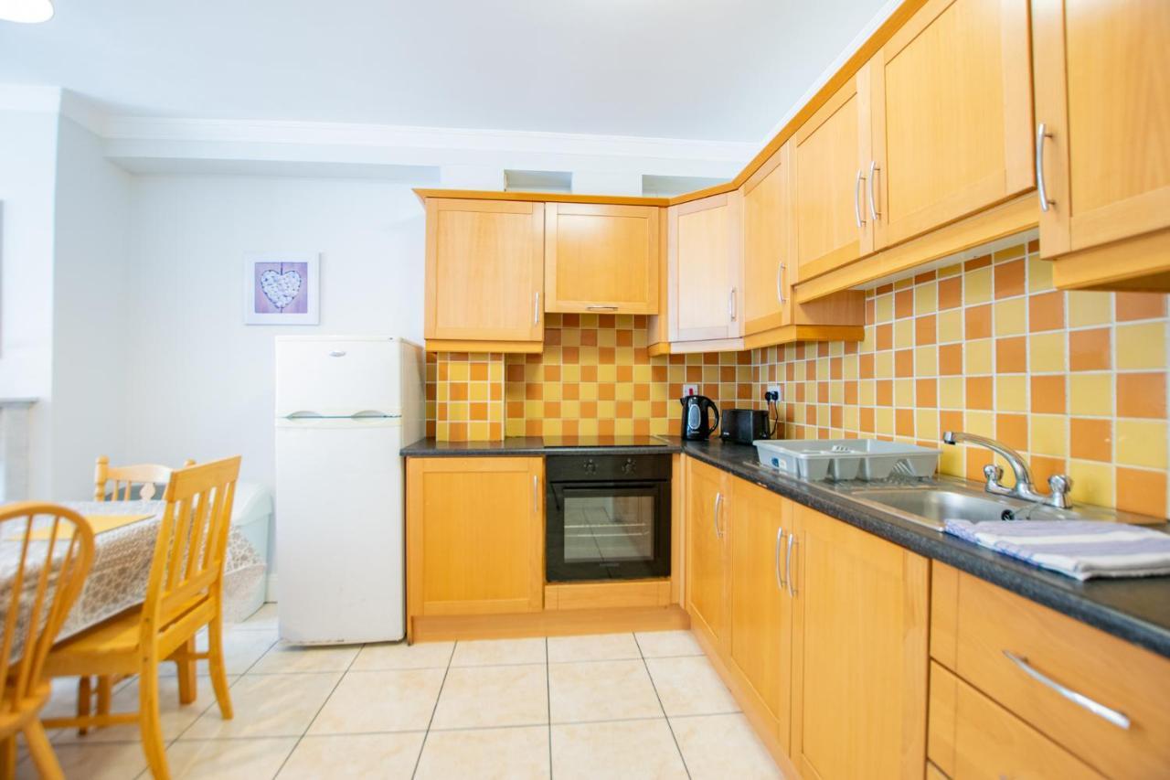 137 - The Townhouse At Gort Na Coiribe By Shortstays Holiday home *