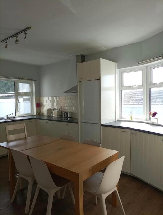 Holiday home Recently Renovated House In Heart Of
