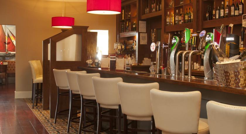 Hotel Clybaun 4*