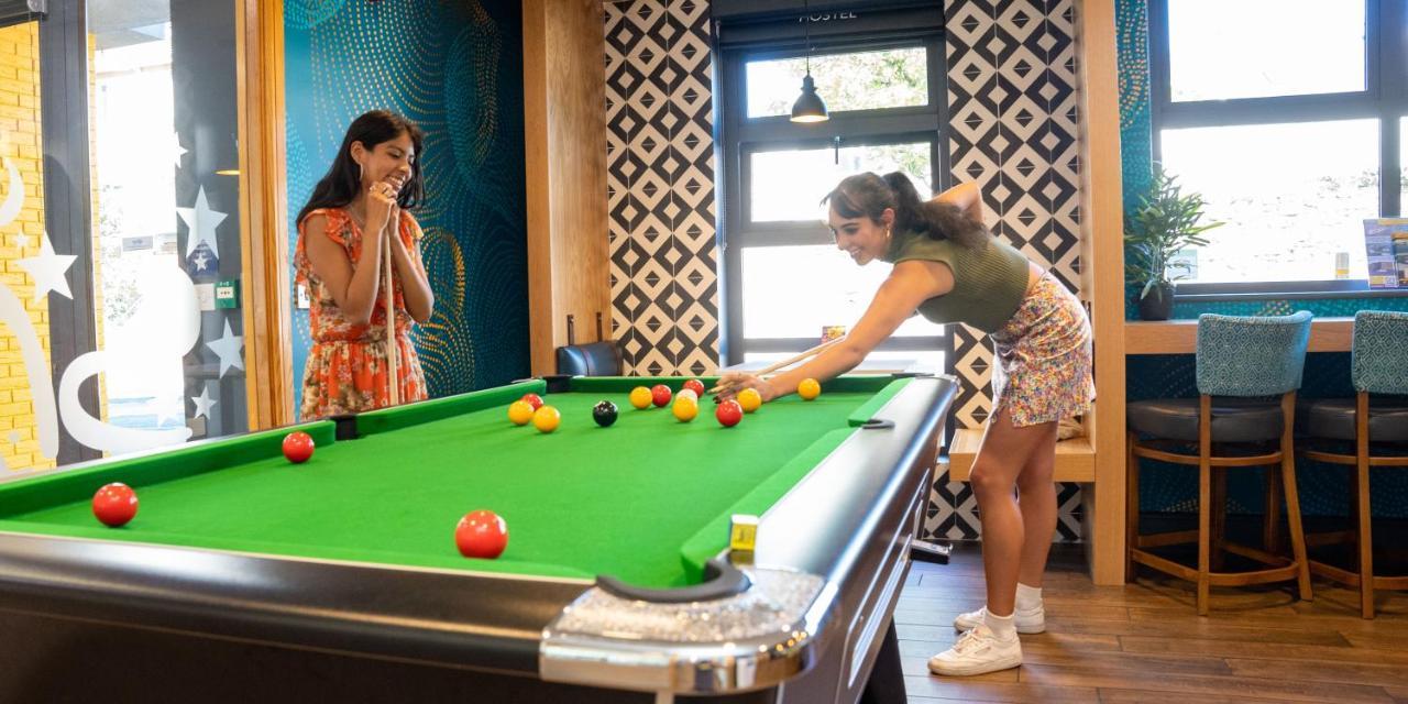 Hostel Snoozles Centre