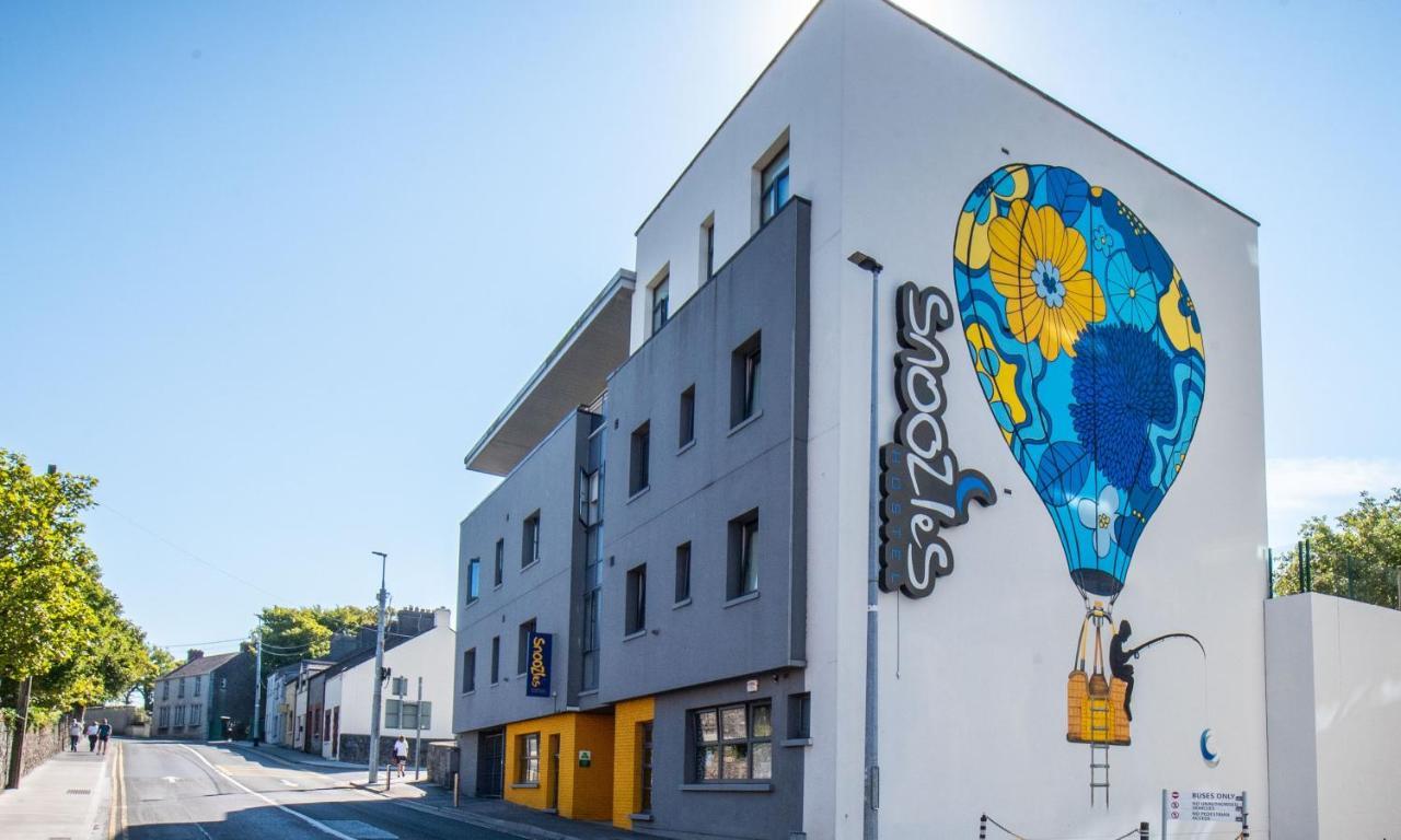 Snoozles Centre Hostel Galway
