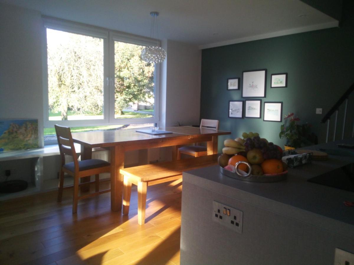 Spacious Contemporary Chalet Type Apartment. Apartment